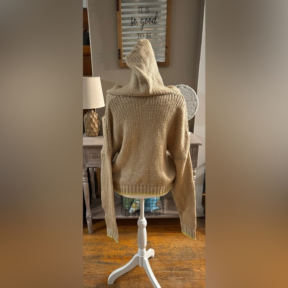 Dee Elly Hooded Sweater - Picture 4 of 9